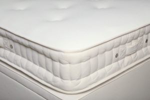6' x 7'3" Deluxe With Latex mattress, medium